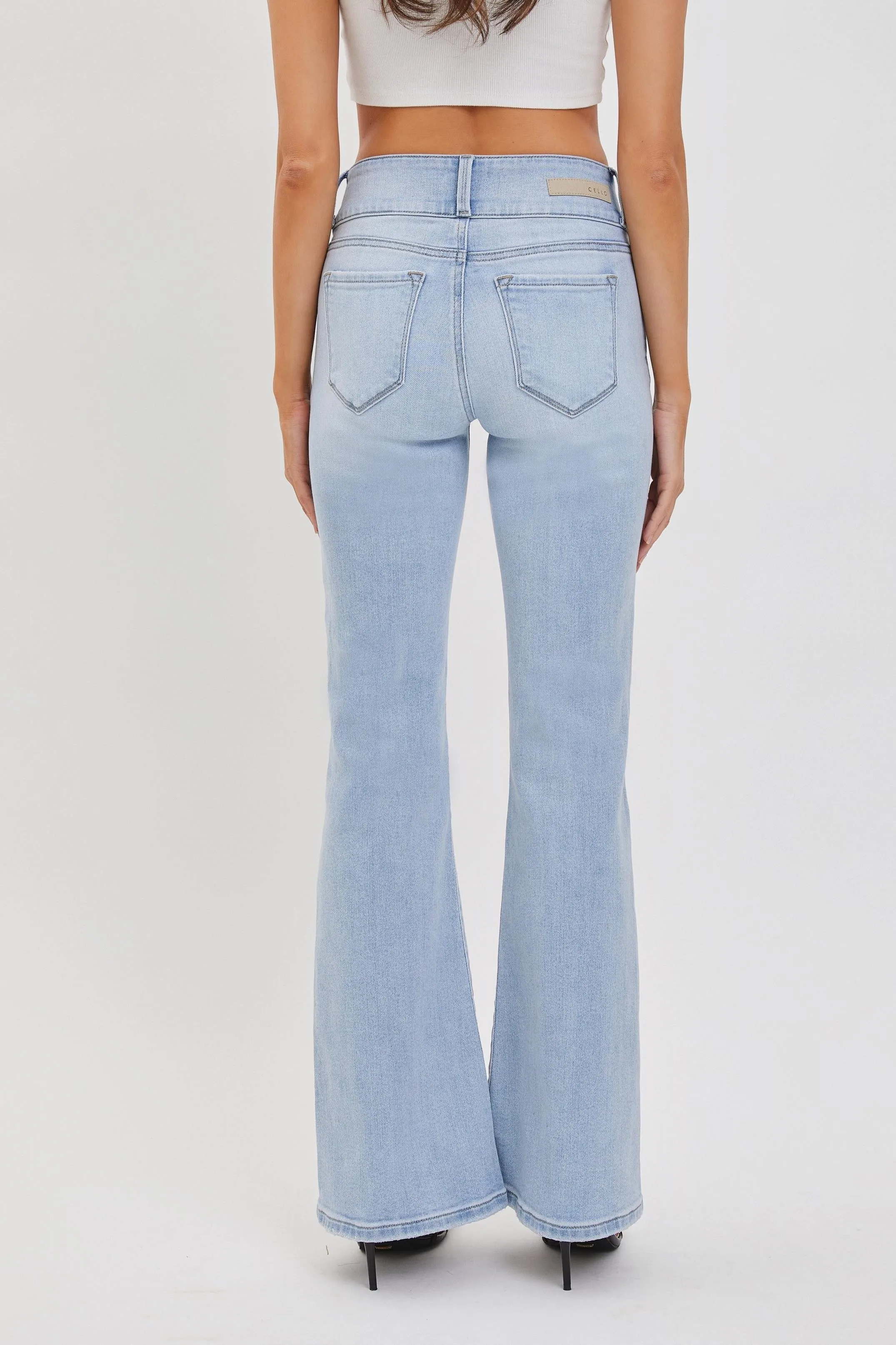 2 Button Mid Rise Flare Light CJ10