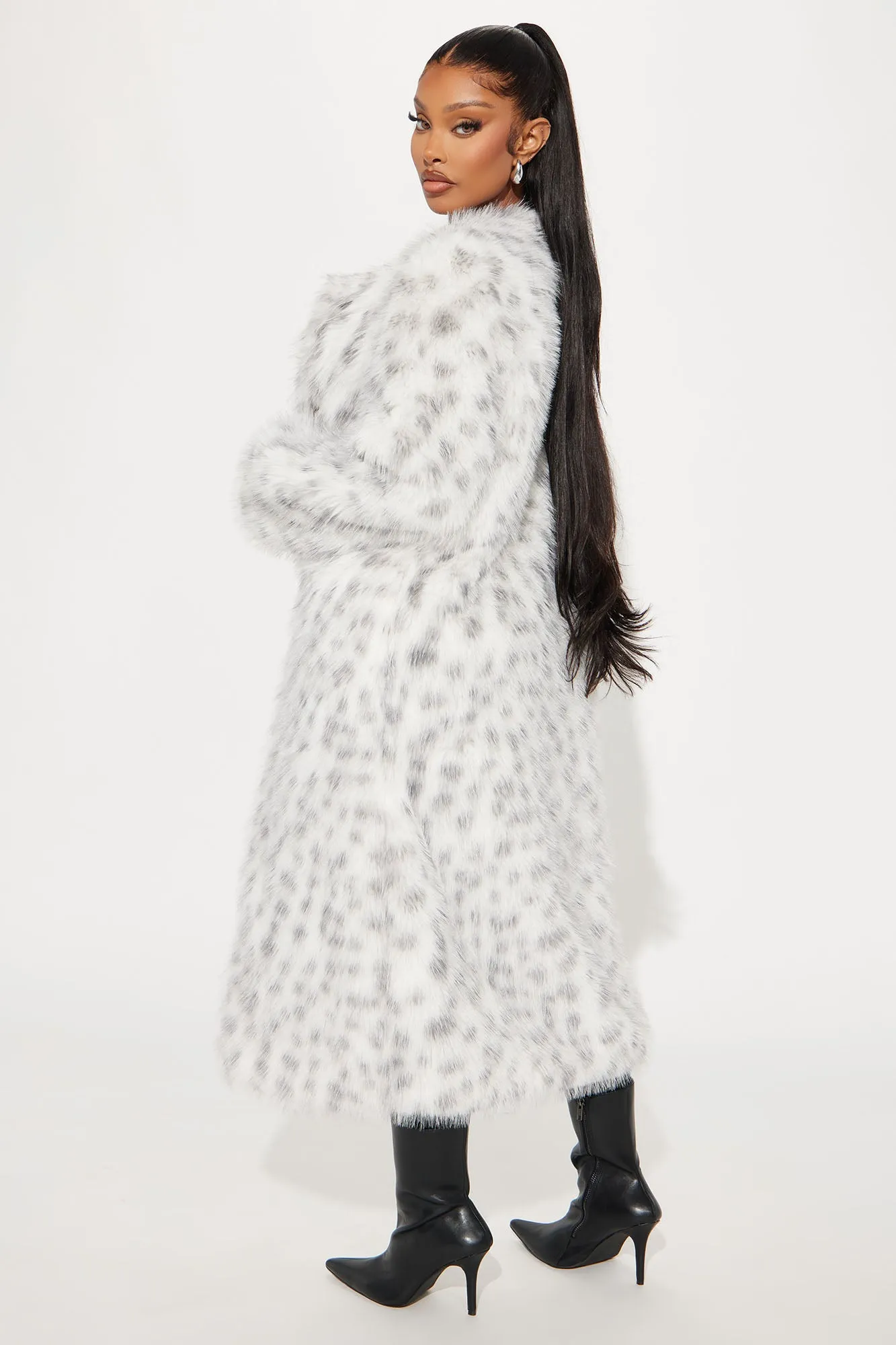 A Sight To See Faux Fur Trench - White/combo