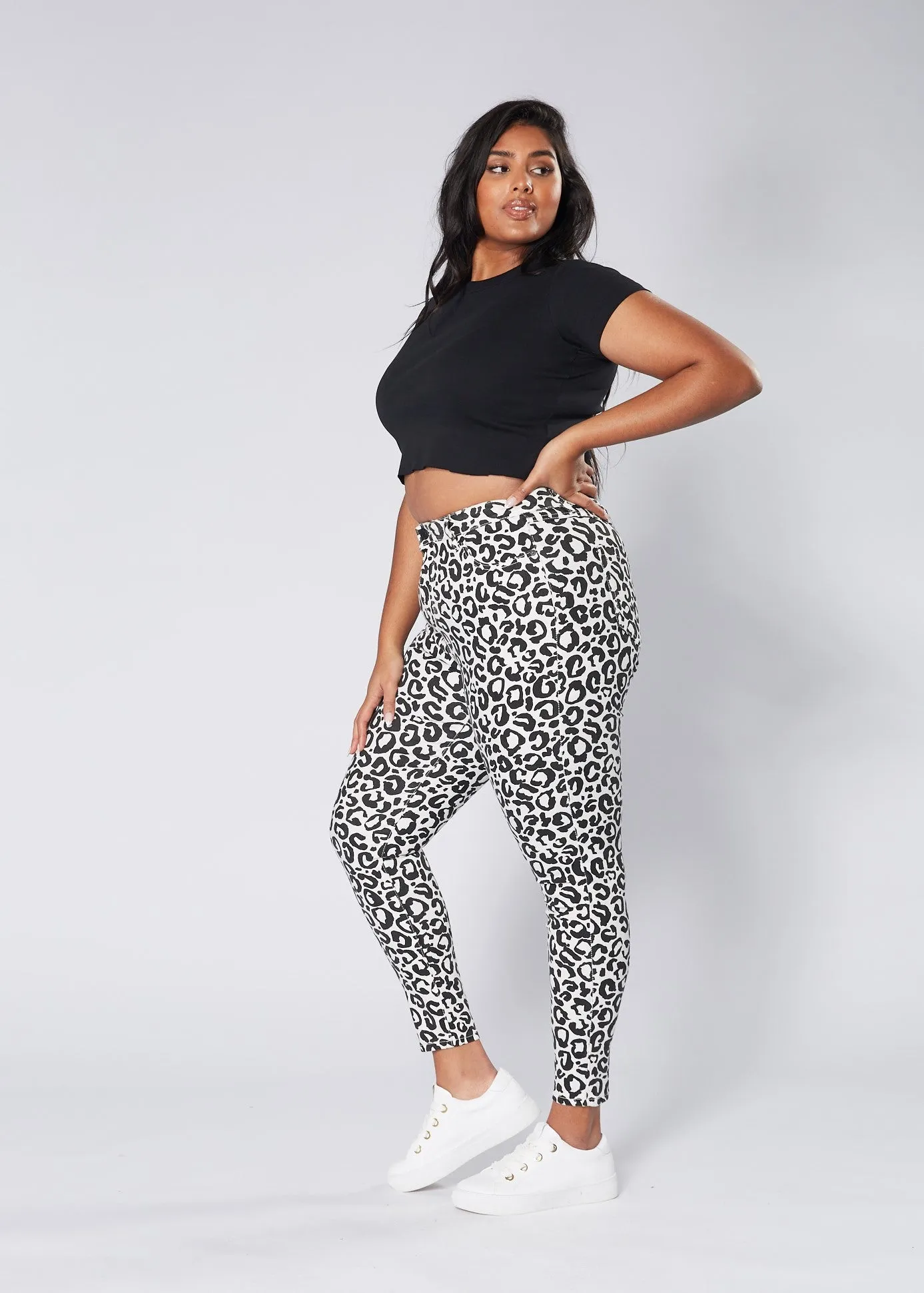 Lana Jeans - Grey Leopard