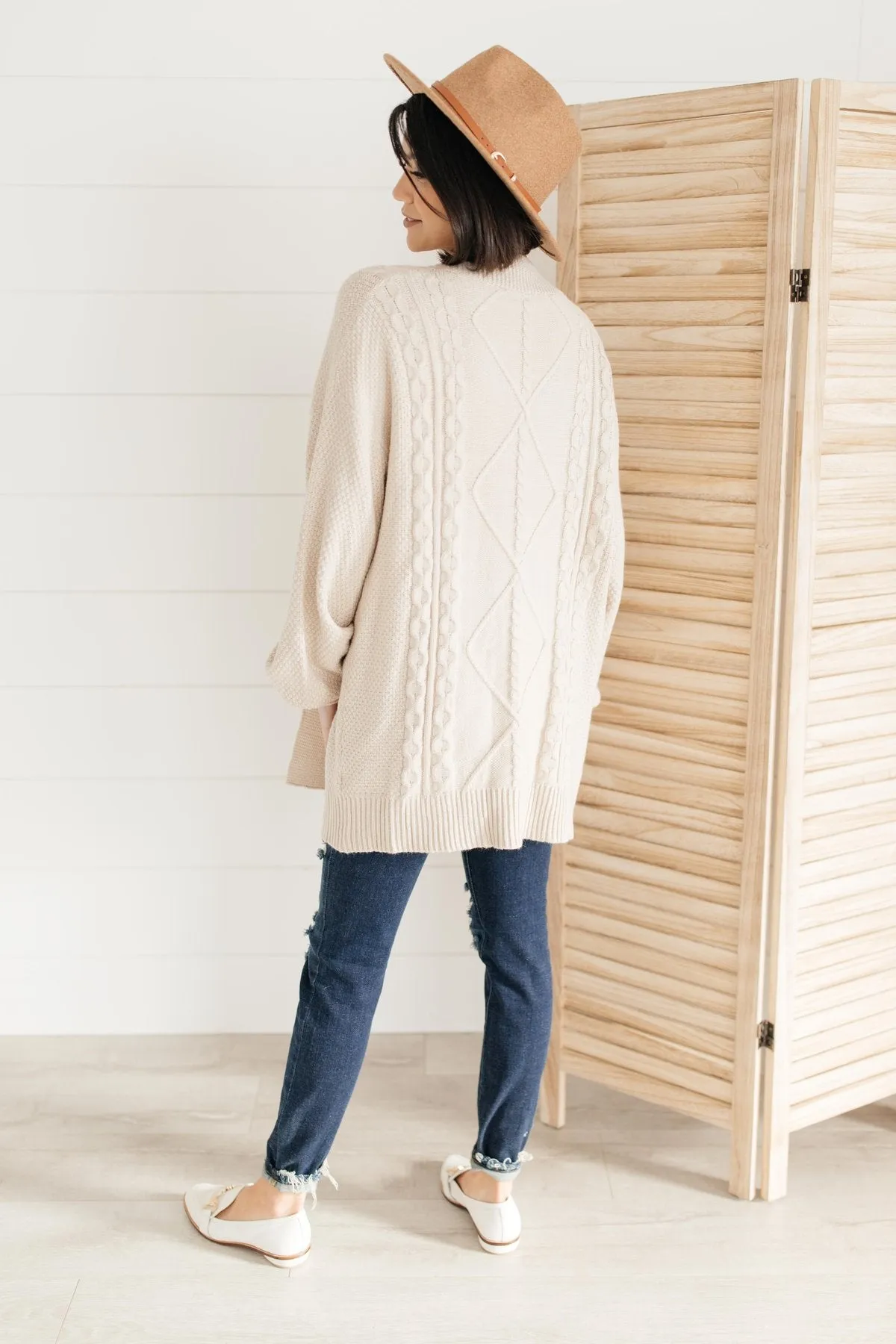 SLOUCHY AND COZY CARDIGAN