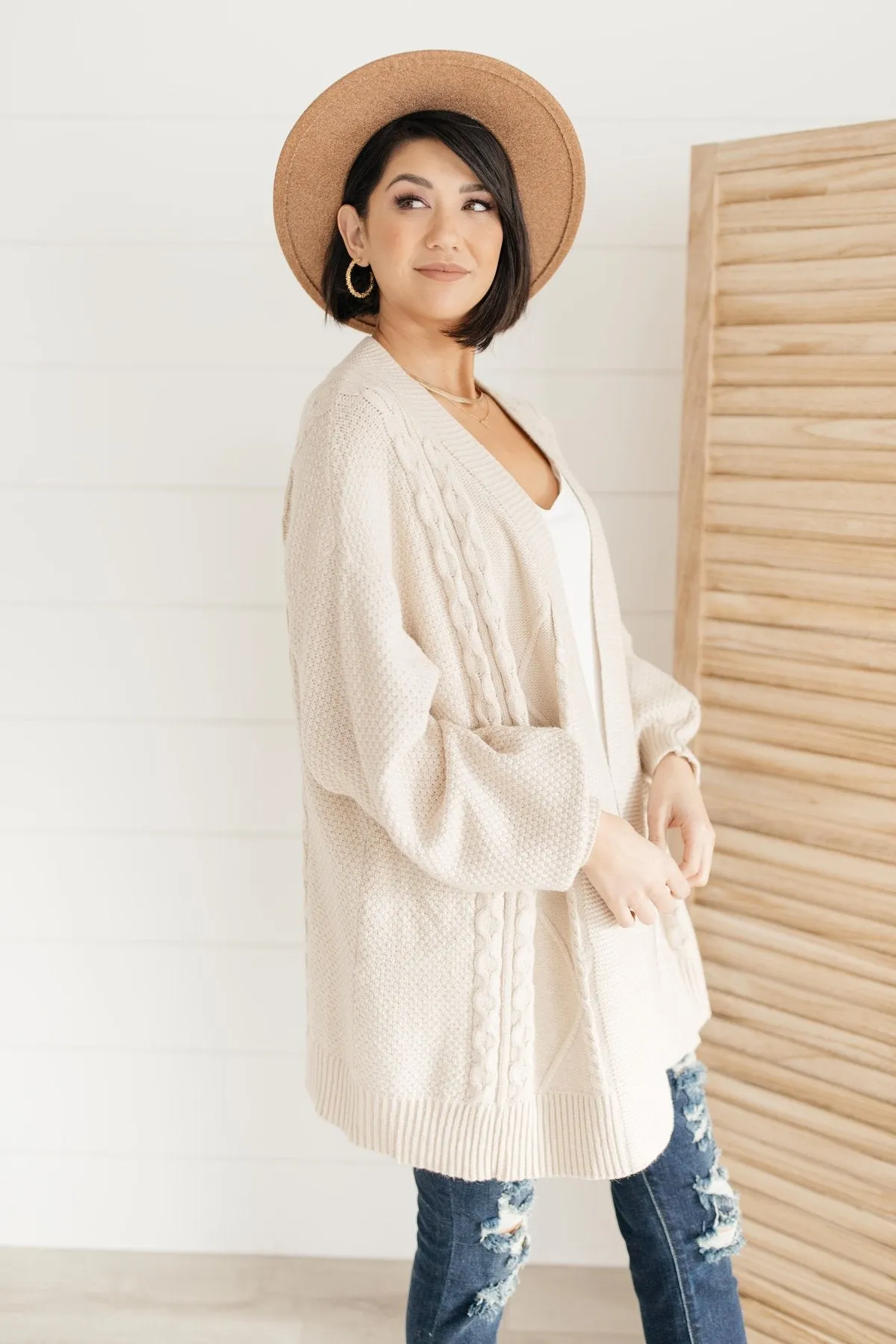 SLOUCHY AND COZY CARDIGAN