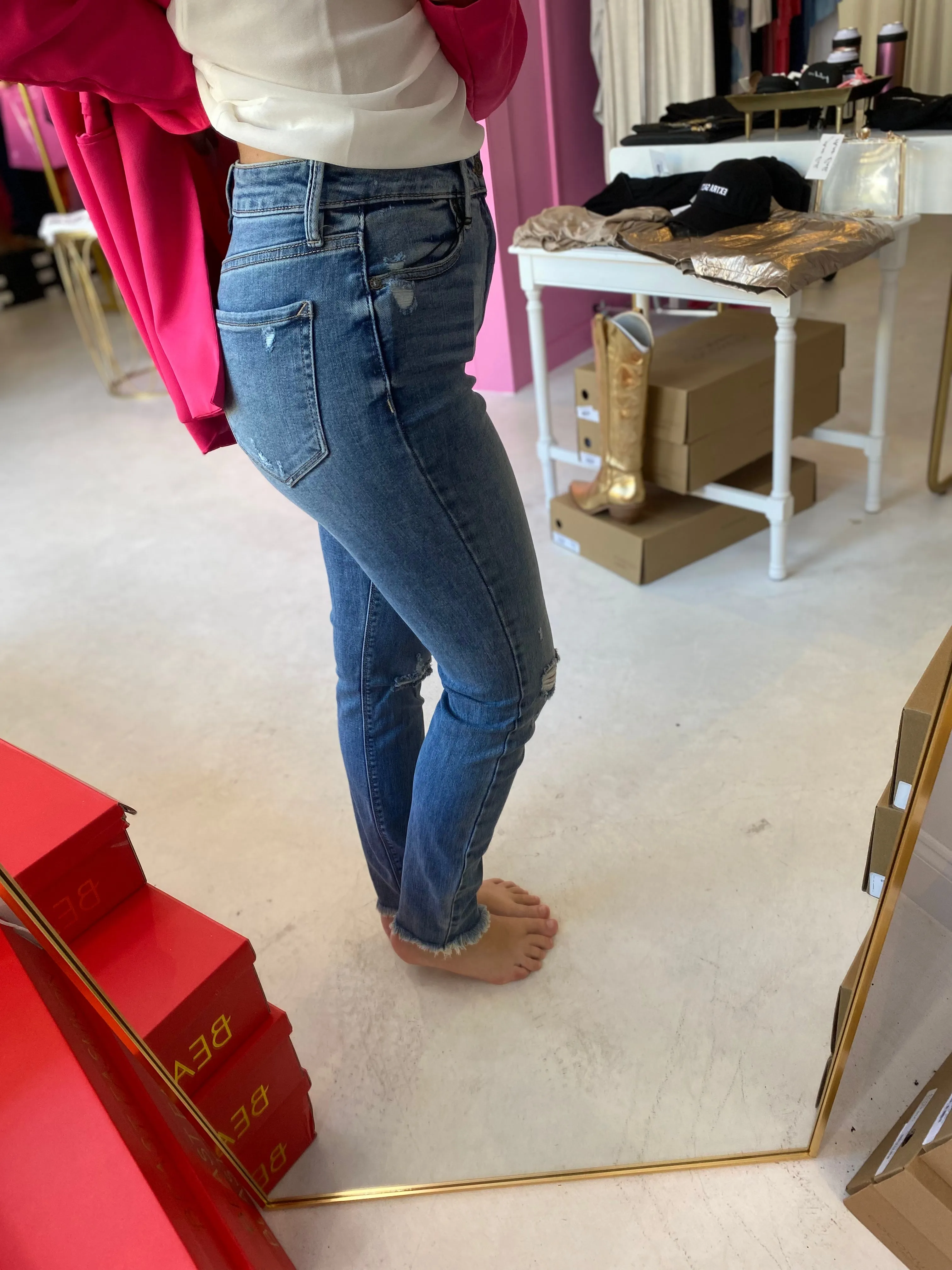 Taylor High Rise Skinny w/ Fray Hem