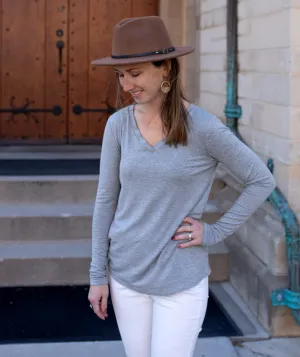 V-NECK long sleeve tee in Heather Grey